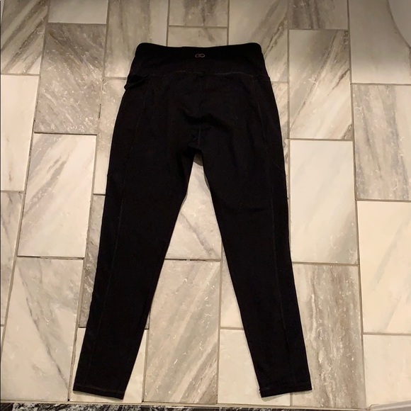 Black leggings with pockets and ribbed leg seam - Picture 3 of 4
